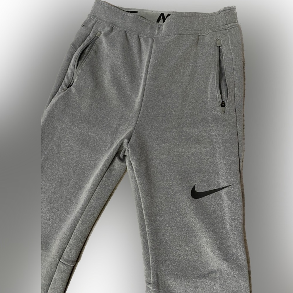 Brand new never worn youth Nike athletic pants